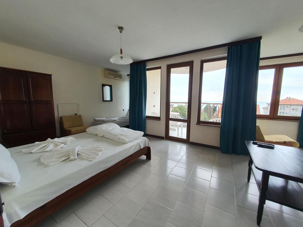 Lazur Hotel Ravda Bagian luar foto