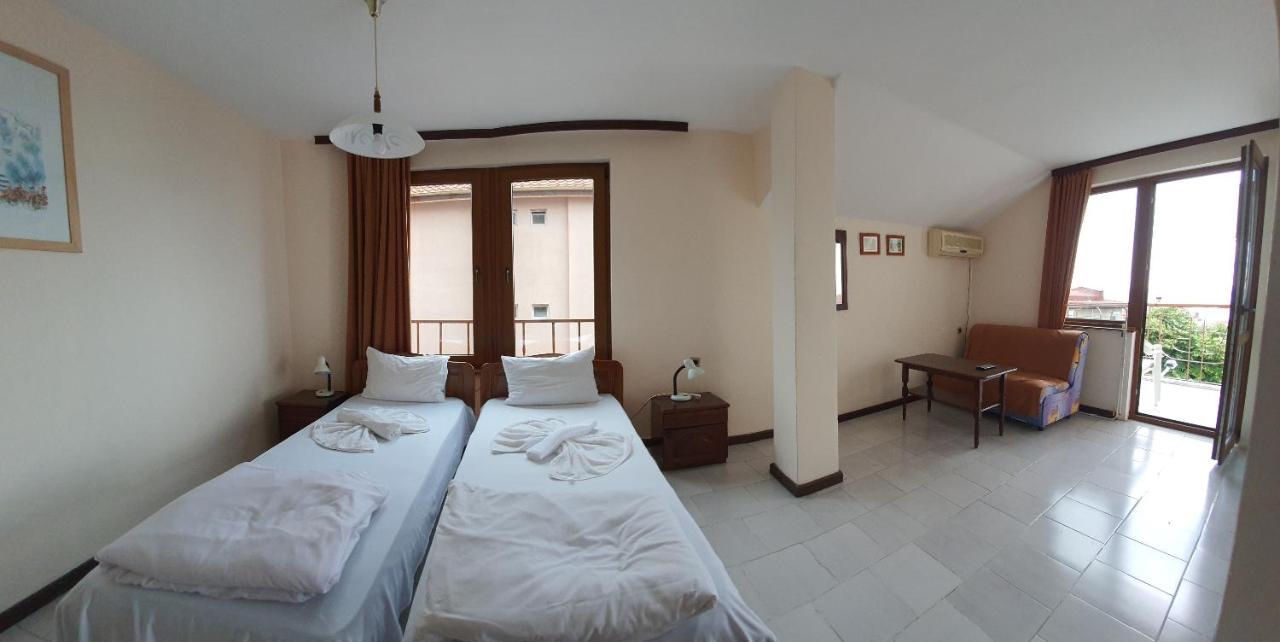 Lazur Hotel Ravda Bagian luar foto