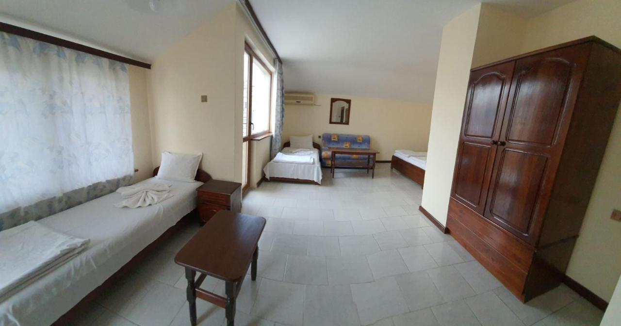 Lazur Hotel Ravda Bagian luar foto