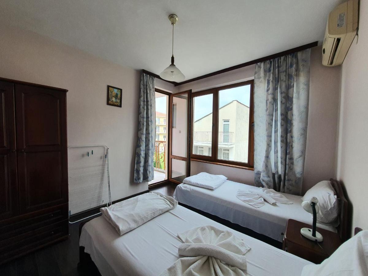 Lazur Hotel Ravda Bagian luar foto