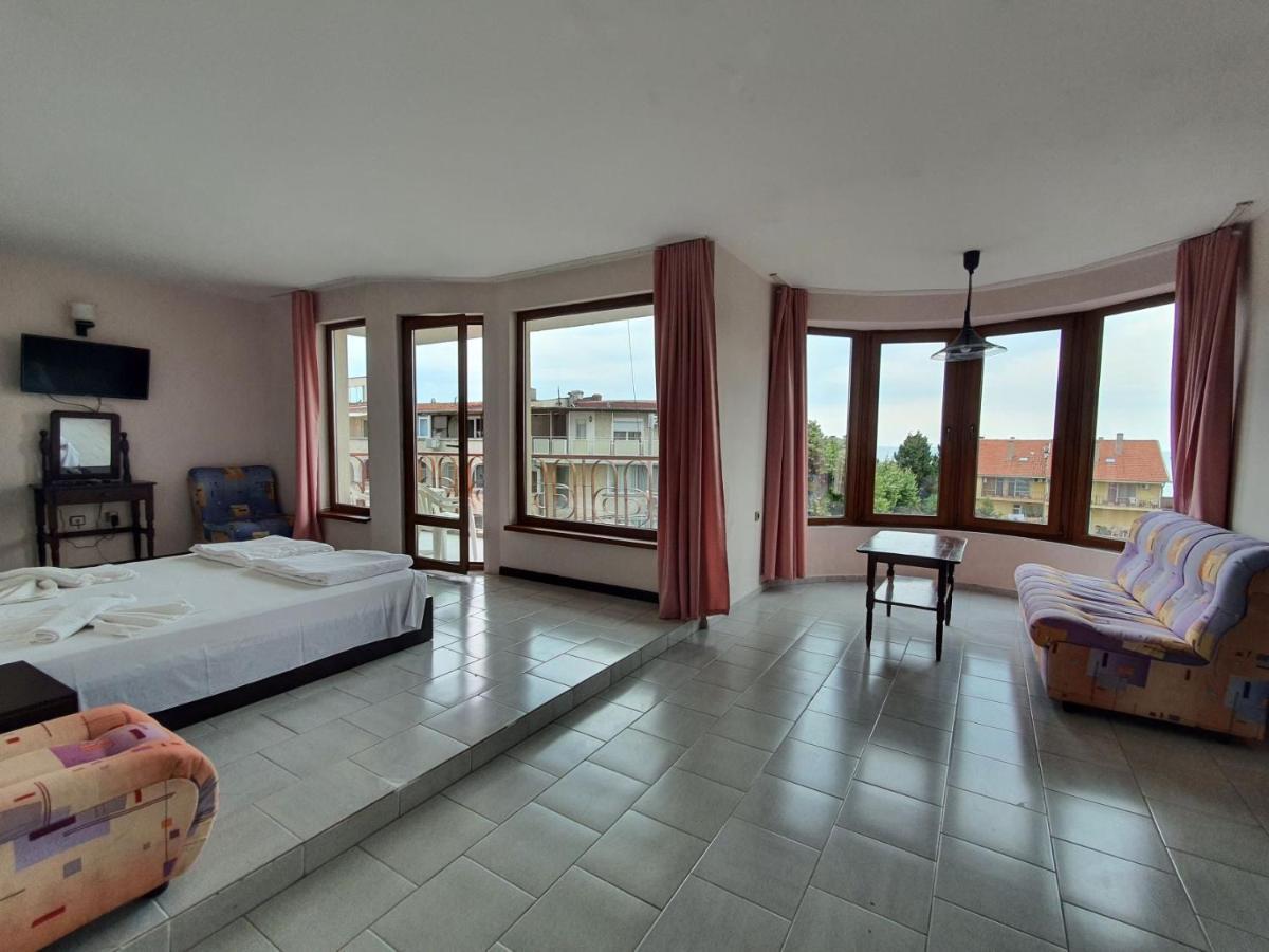 Lazur Hotel Ravda Bagian luar foto