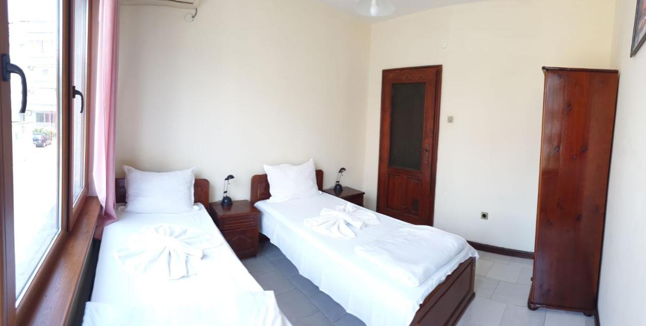 Lazur Hotel Ravda Bagian luar foto