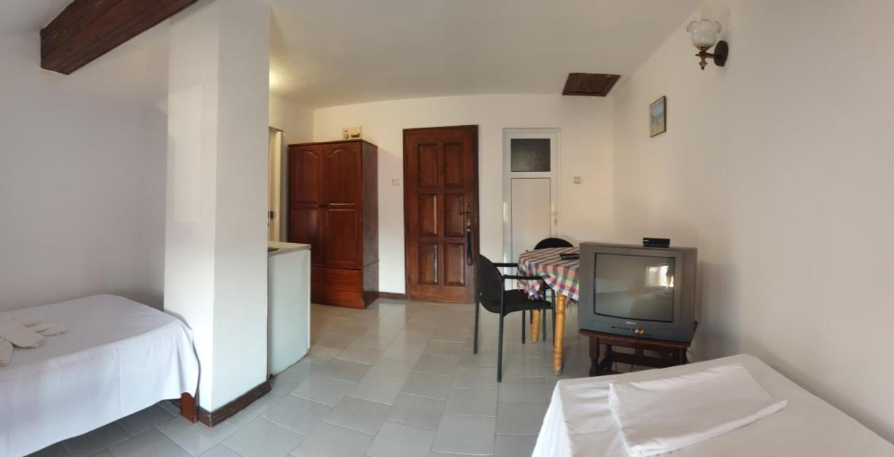 Lazur Hotel Ravda Bagian luar foto