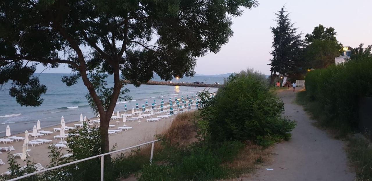 Lazur Hotel Ravda Bagian luar foto