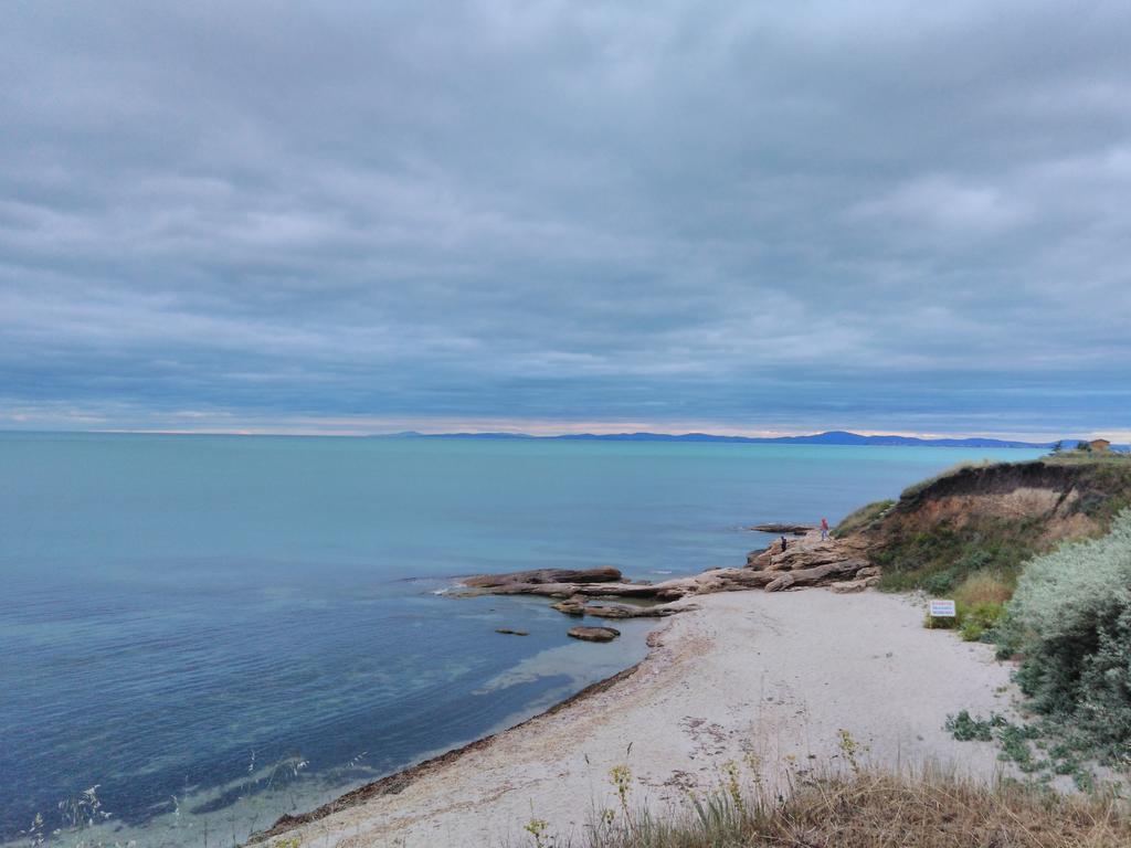 Lazur Hotel Ravda Bagian luar foto